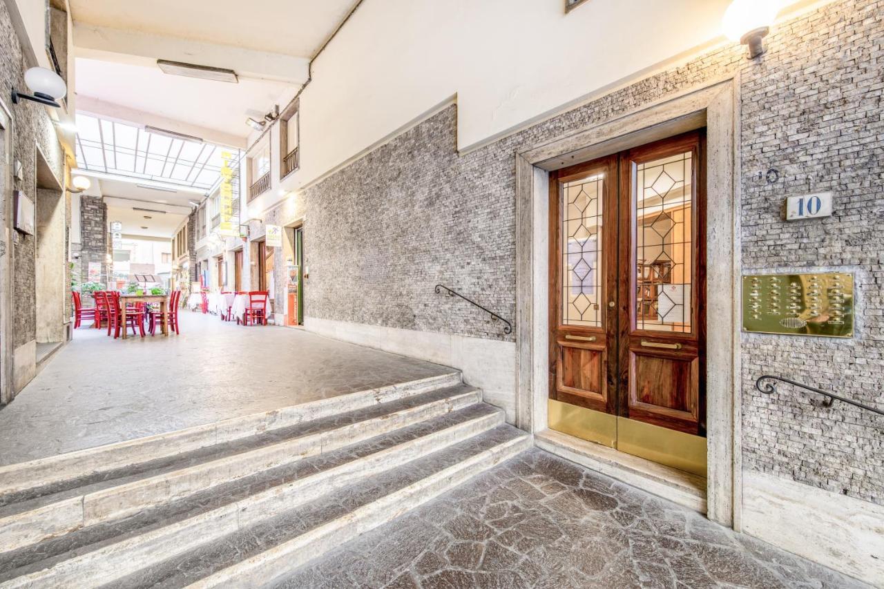 Elegant Suite Ponte Vecchio Florence Exterior photo